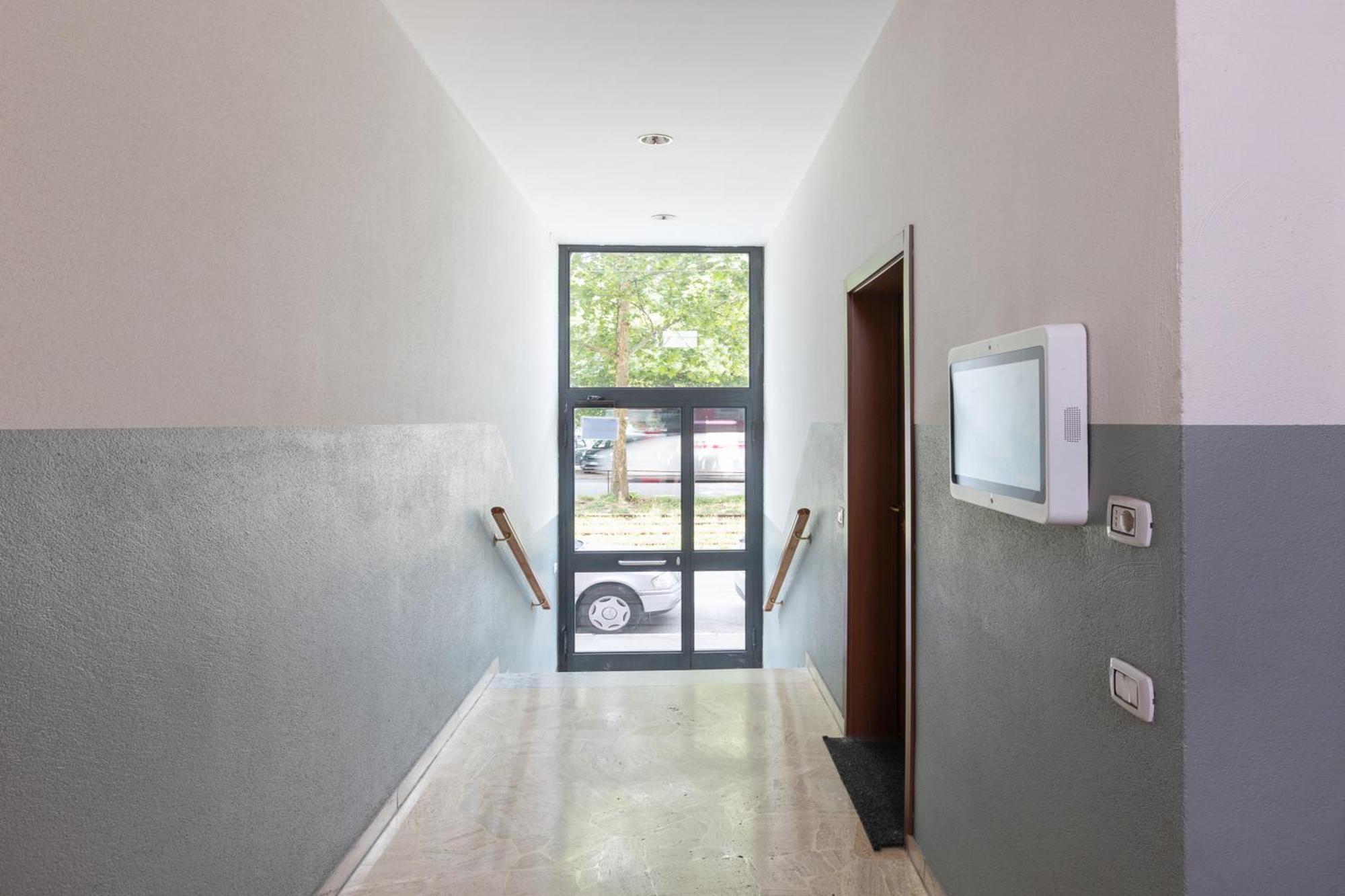 Apartment Luminoso Trilocale Certosa - Mirable Pm Milan